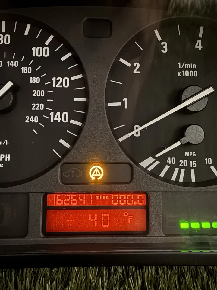 Cuadro de instrumentos BMW E39 serie 5 525i 530i 2001-2003 OEM 87001313 Foto 3 de 4