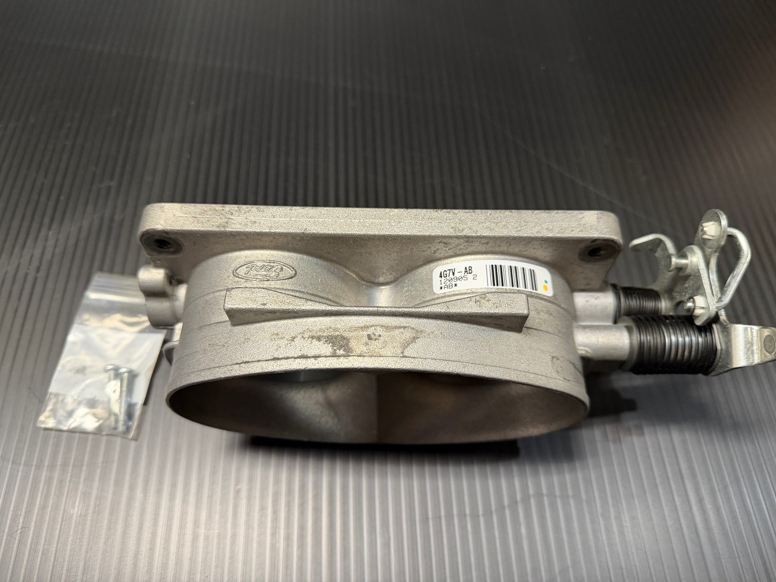 2005-2006 Ford GT GT40 Supercar Cable Throttle Body 4G72-9E926-AA Used OEM