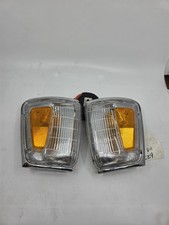 97-00 Tacoma Park Corner Light Turn Signal Marker Lamp Driver Passenger Set 1-3 97-00 Tacoma Park Corner Light Turn Signal Marker Lamp Driver Passenger Set 1-3