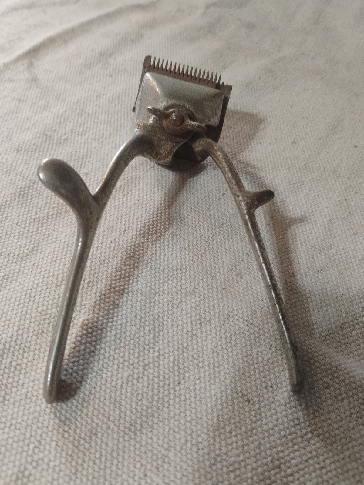 Vintage Oster 000 Handheld Manual Hair Trimmer Made In Racin