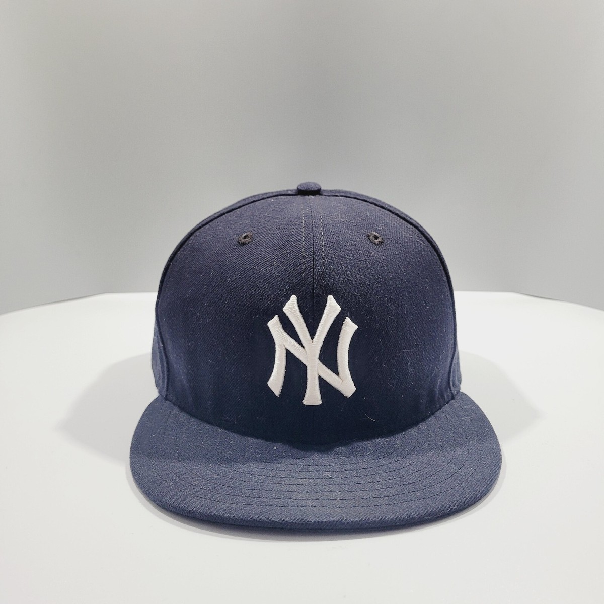 New York Yankees Hat Fitted Mens Blue White Plain Logo MLB Baseball Cap