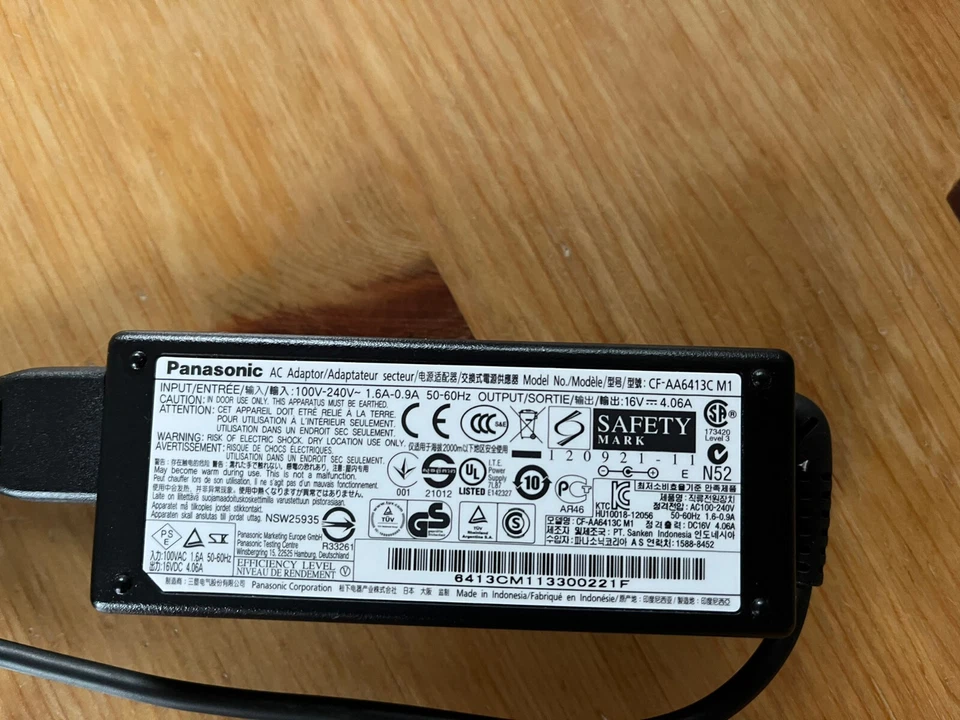 Netzteil Panasonic  CF-AA6413CG für Panasonic CF-C2 gebraucht - Bild 2 von 3