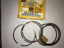 CATERPILLAR PISTON RING SET Pt# 8A-2250 CAT +++---------------------- OEM NEW