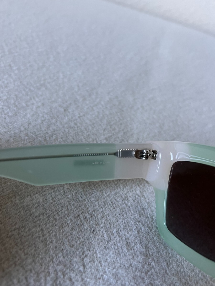 【送料&関税込】Jacquemus Les Lunettes Baci - Light Green Su Jacquemus Les Lunettes Baci Sunglasses - Light Green - Brand