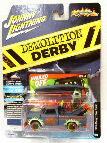 Johnny Lightning Street Freaks - 1965 Chevy Tow Truck HAULED OFF - Foto 2 di 2