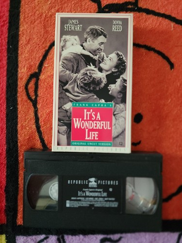 It's A Wonderful Life (VHS) - Picture 3 of 3
