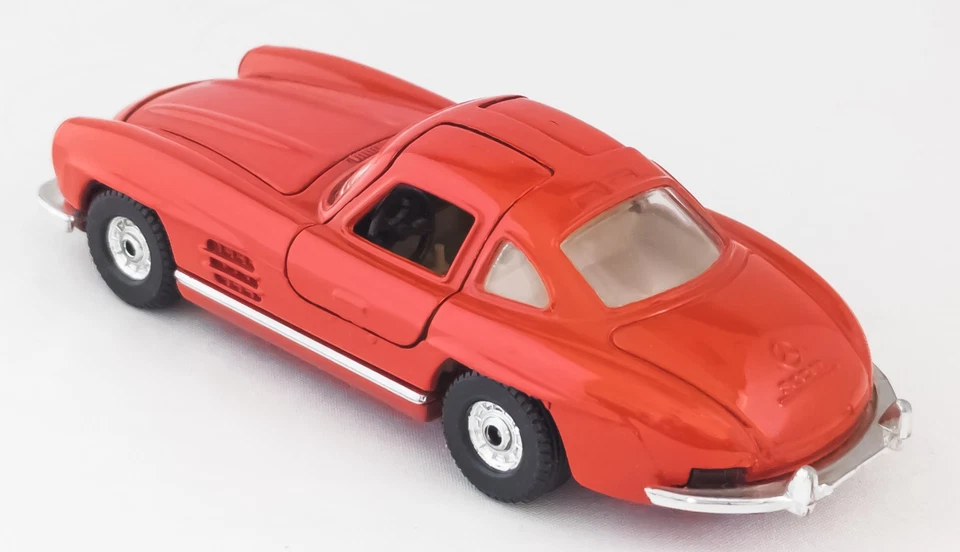 Corgi Mercedes-Benz 300 SL 1:35 ohne OVP - Bild 2 von 4
