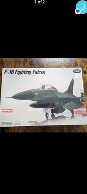 Testors No. 680 / 1:72 Scale F-16 Fighting Falcon Airplane Model Kit NOS (#7275)
