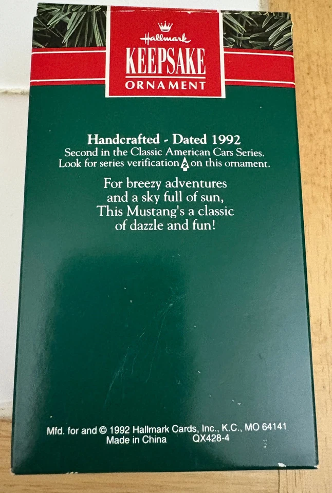 Mustang convertible Hallmark Ornament 1966; segundo en serie ¡NUEVO EN CAJA! Fecha 1992 Foto 4 de 4