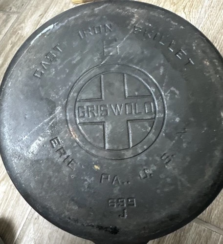 Vintage Griswold No. 6 Cast Iron Skillet Small Block Logo 699J