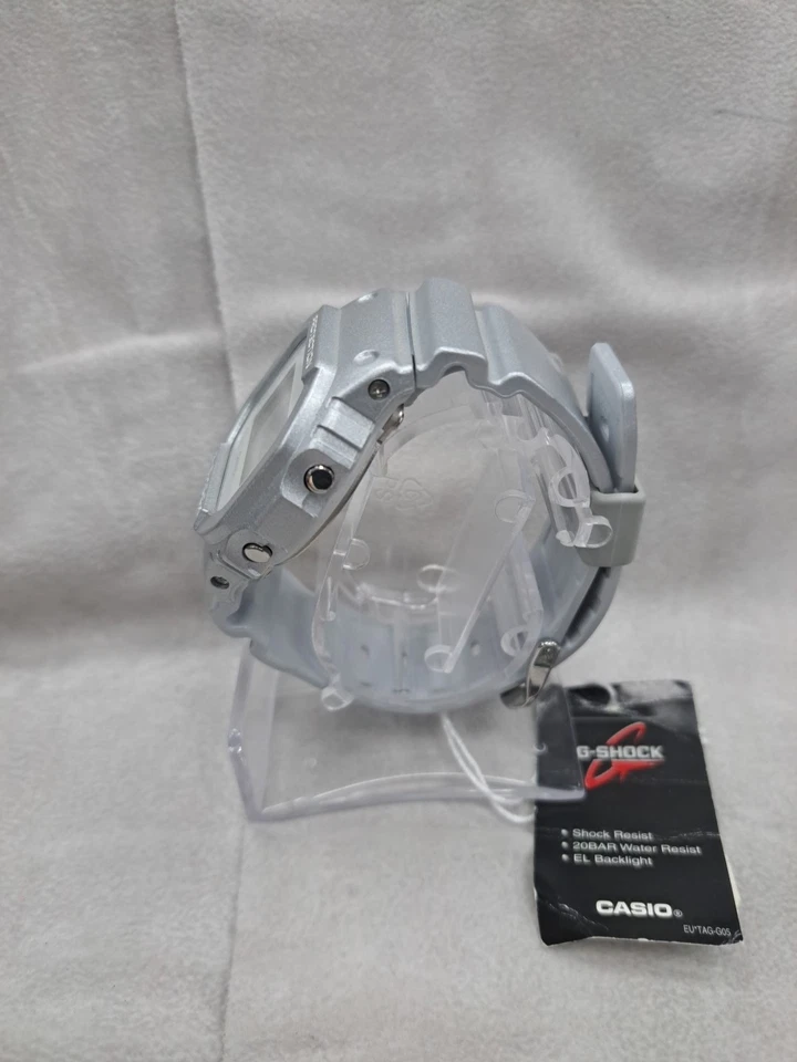 G-SHOCK DW-5600SG-7ER Orologio 43mm Cassa Argento in Resina - Immagine 3 di 4