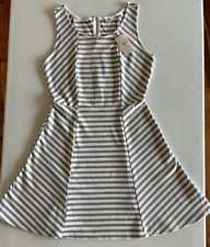 Guess Women's Sleeveless Sheath Dress Striped White and Grey Size Medium