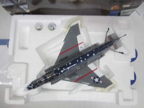 Franklin Mint Armour 1/48 Scale B11C987 F4 PHANTOM USMC VFMA-21 Marines #325 - Picture 9 of 14