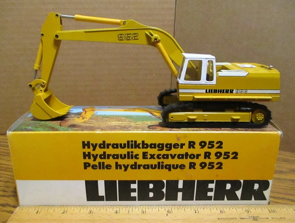 Liebherr R952 Hydraulic Excavator 1:50 Conrad Toy #2826 W Germany Die Cast Metal - Image 2 of 4
