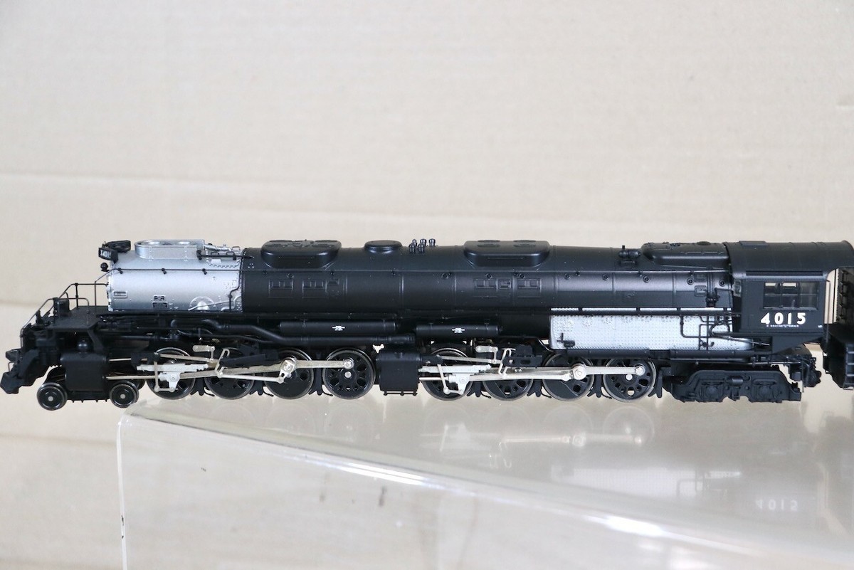 HO Scale Trix 22599 up Union Pacific 4-8-8-4 Big Boy Steam LOCO