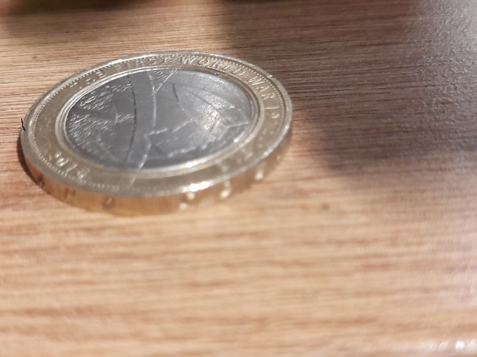 first-world-war-1914-1918-1-2-pound-2016-coin-with-minting-error-ebay-uk
