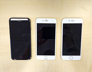 Apple Job Lot 3 iPhones: iPhone 7 Black 2x iPhone 6s Gold/White