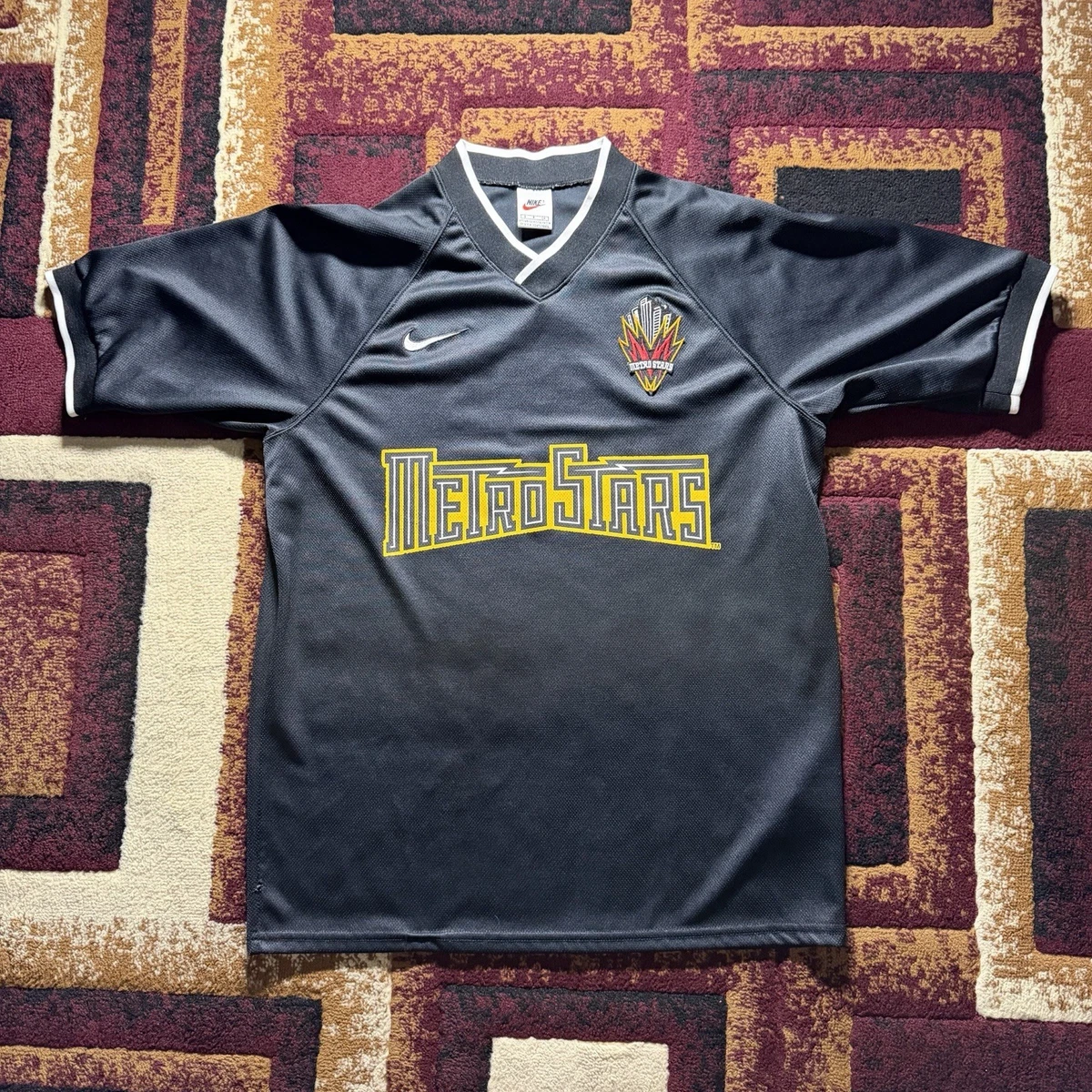 Preços baixos em Nike New York Red Bulls mls Jerseys | eBay