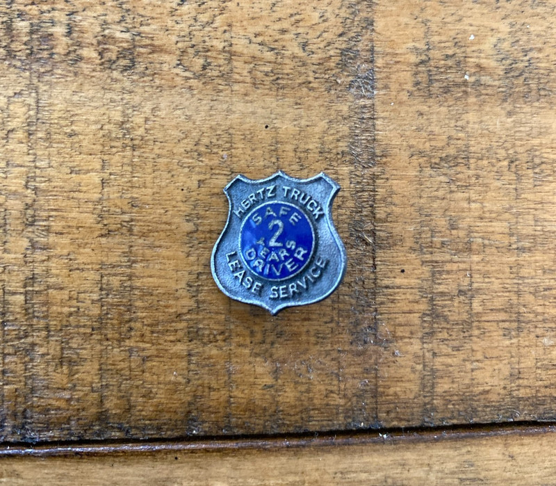 VINTAGE Hertz Truck Lease Service 2 Year Safe Driver Award Pin Badge