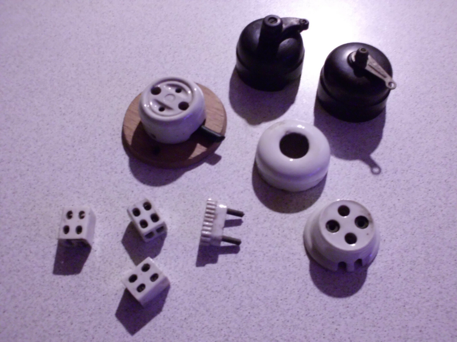 Lot De 4 Prises En Porcelaine Vintage – Style Ancien, Pour électricité Rétro