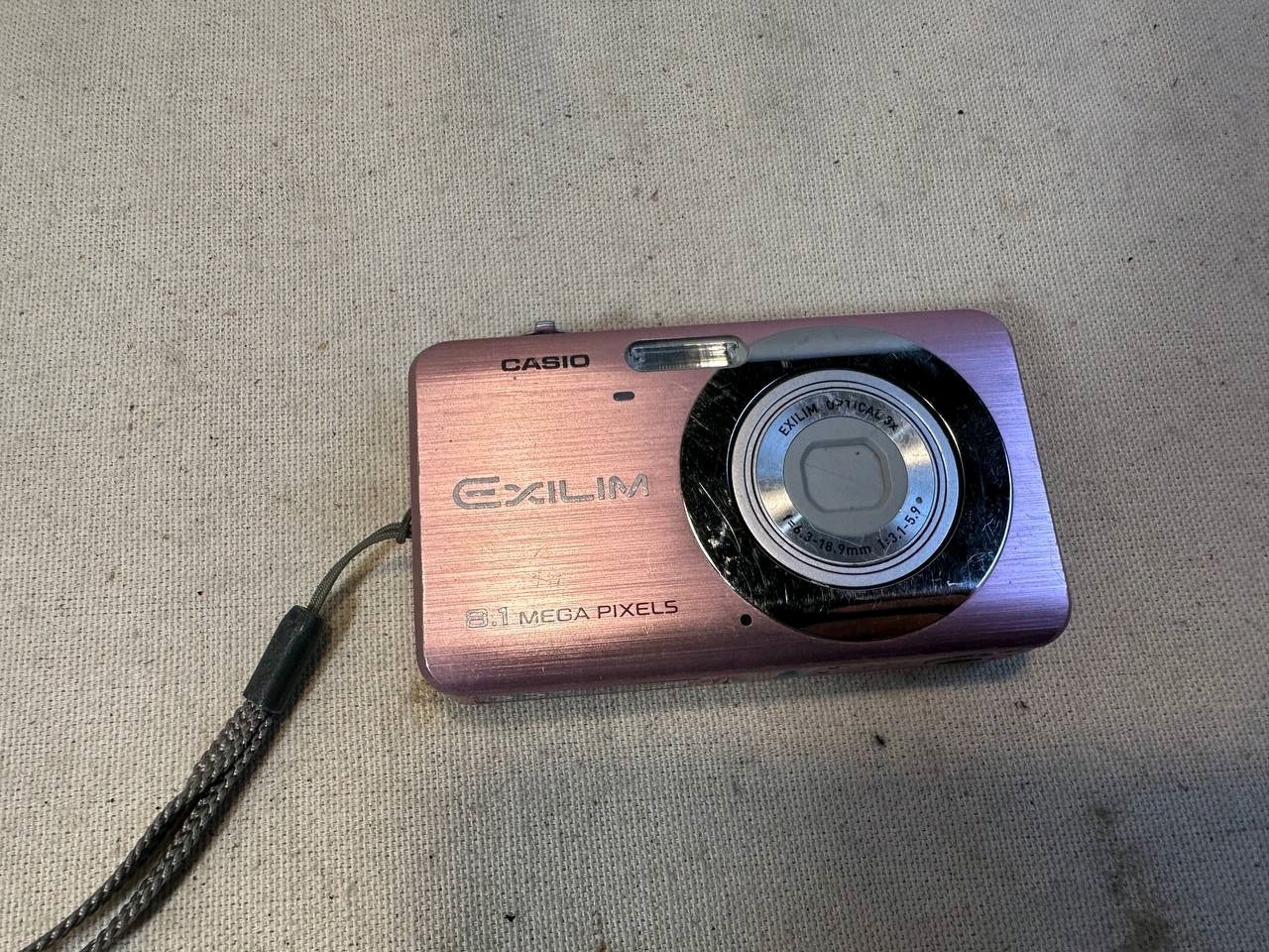 Casio Exilim EX-Z80 8.1MP Digital Camera Pink Untested No Battery 031 102