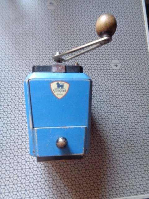 Moulin à café marque Peugeot modèle rectangulaire haut bleu - Photo 1/4