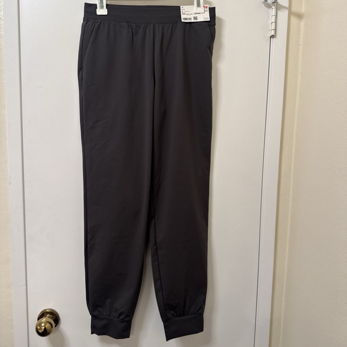 UNIQLO Ultra stretch active jogger pants/longer len New grey size