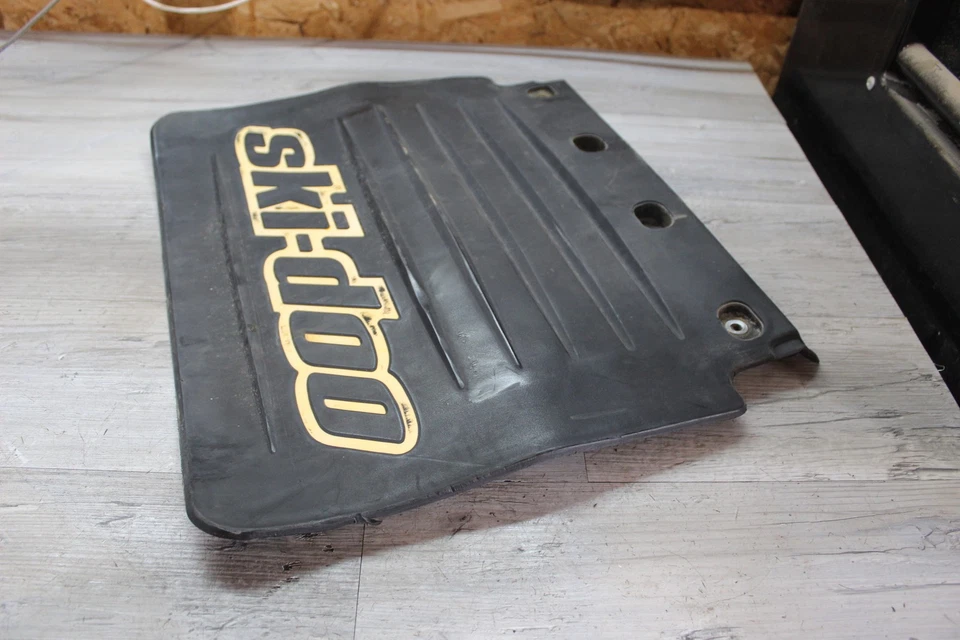 Protector protector de aleta de nieve Ski-doo Summit 800 Highmark 2000 Foto 4 de 4