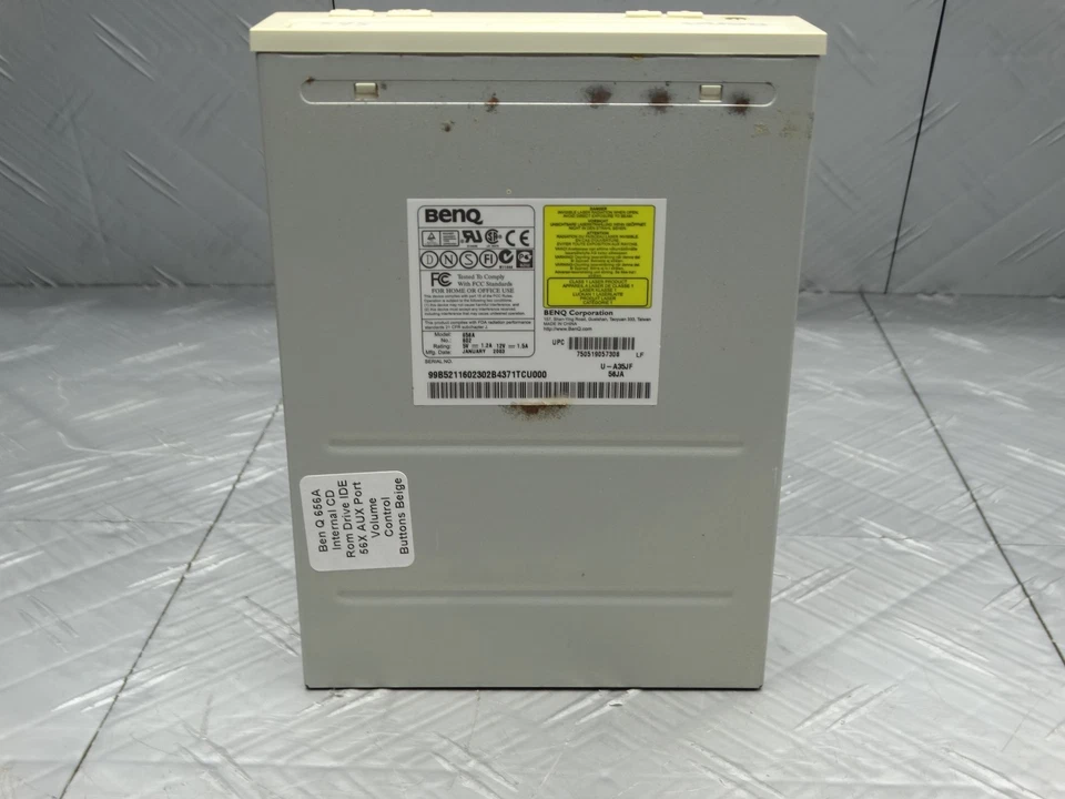 BENQ 656A Internal CD Rom Drive IDE 56X AUX Port Volume Control Buttons Beige - Image 2 of 4