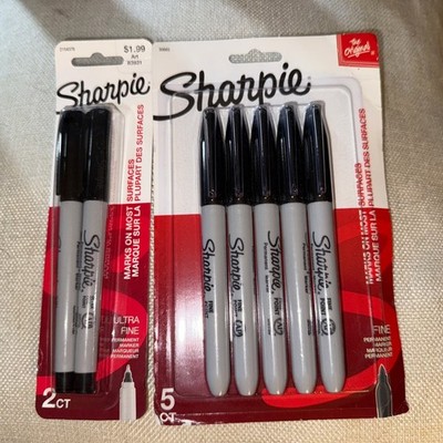 Sharpie Permanent Markers, Fine Point, & Ultra Fine Black,  7 Total Pens  NEW