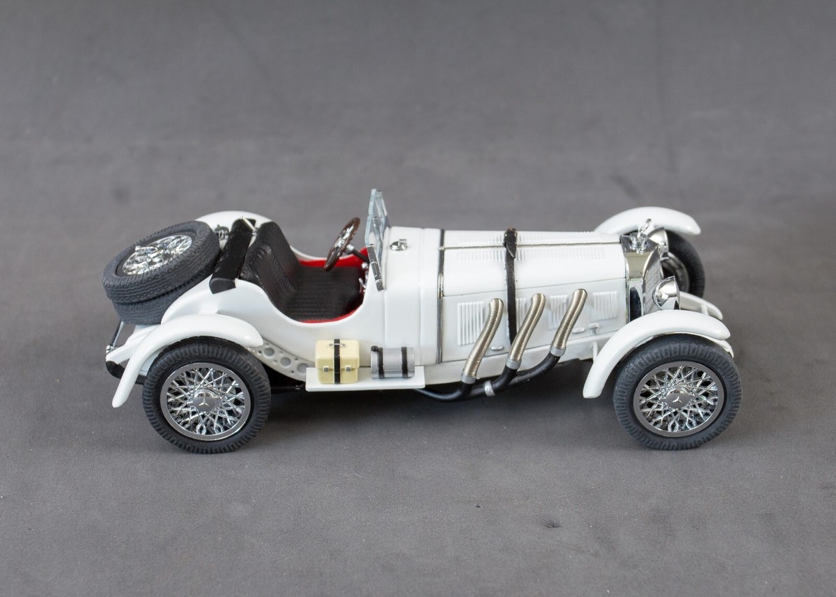 ダンバリーミント　1931メルセデス・ベンツ 960px-Mercedes-Benz_SSKL,_Bj.