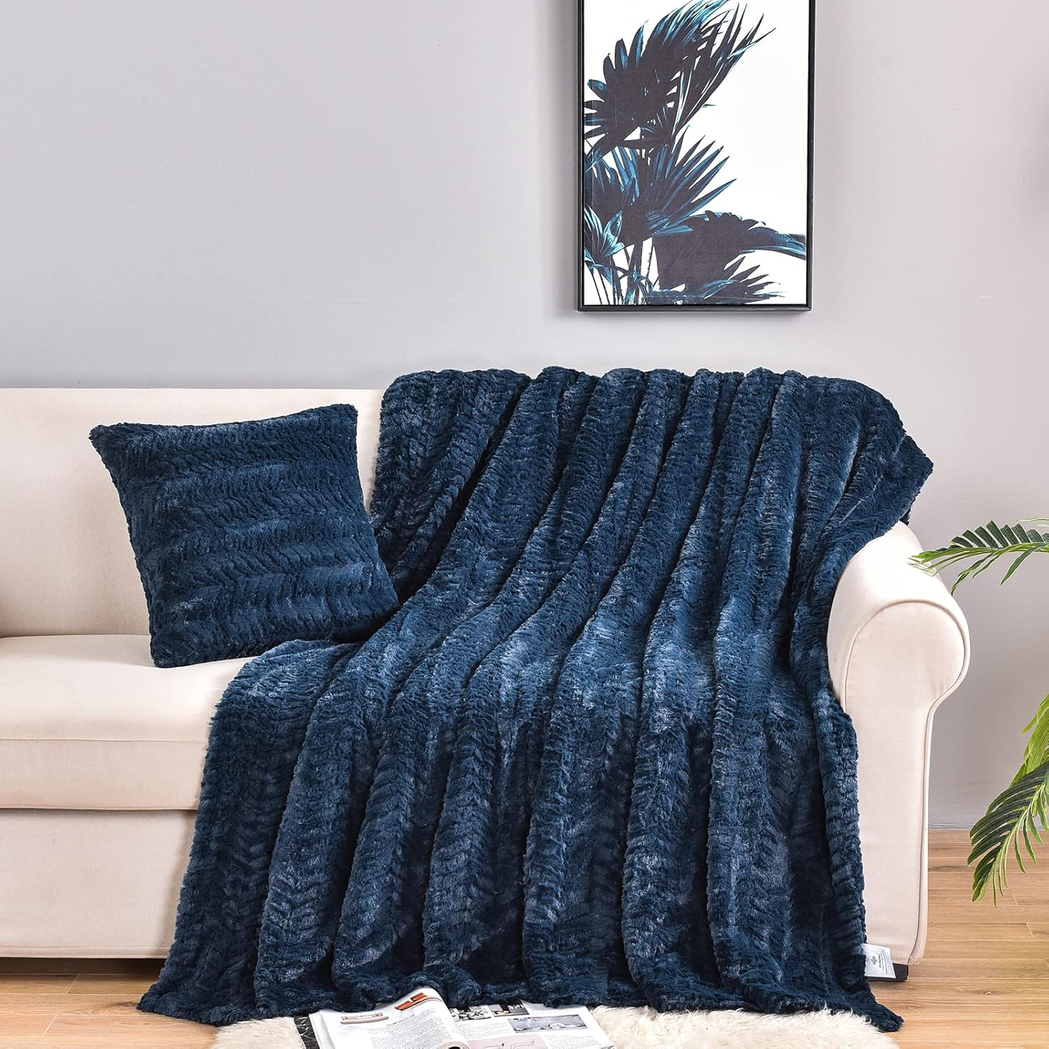 Luxury Double Sided Faux Fur Throw Blanket(Without Pillows),Decorative Soft Fuzz
