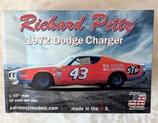 M3B Salvinos JR Models "STP" Richard Petty 1972 Dodge Charger 1/25 Model Car Kit