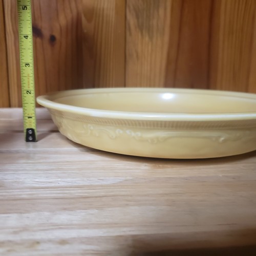 Vtg Homer Laughlin Oven Serve Pie Plate 10.5" Yellow - Picture 7 of 10