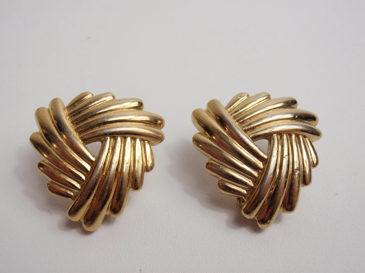 Vintage trifari cheap gold earrings