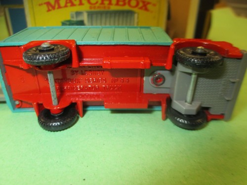 Matchbox No. 44 Refrigerator Truck with Original Box - Picture 5 of 5