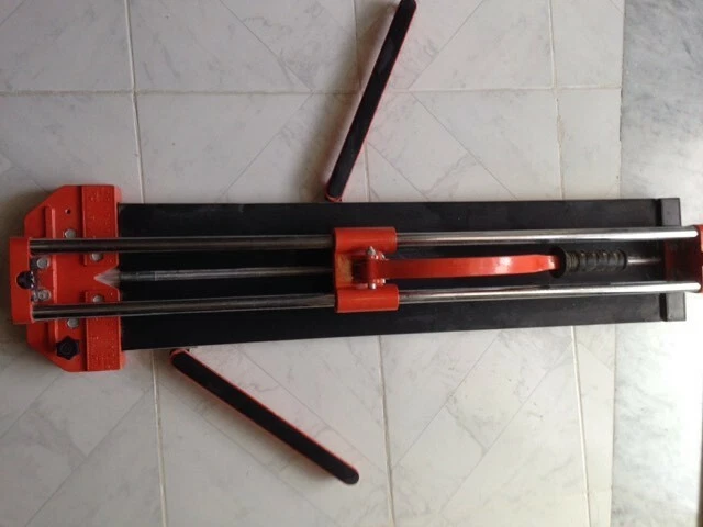 Tagliamattonelle con luce laser - Immagine 2 di 2