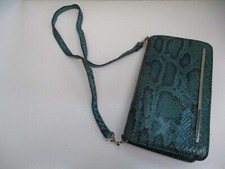 Sac/ pochette en cuir de serpent vert