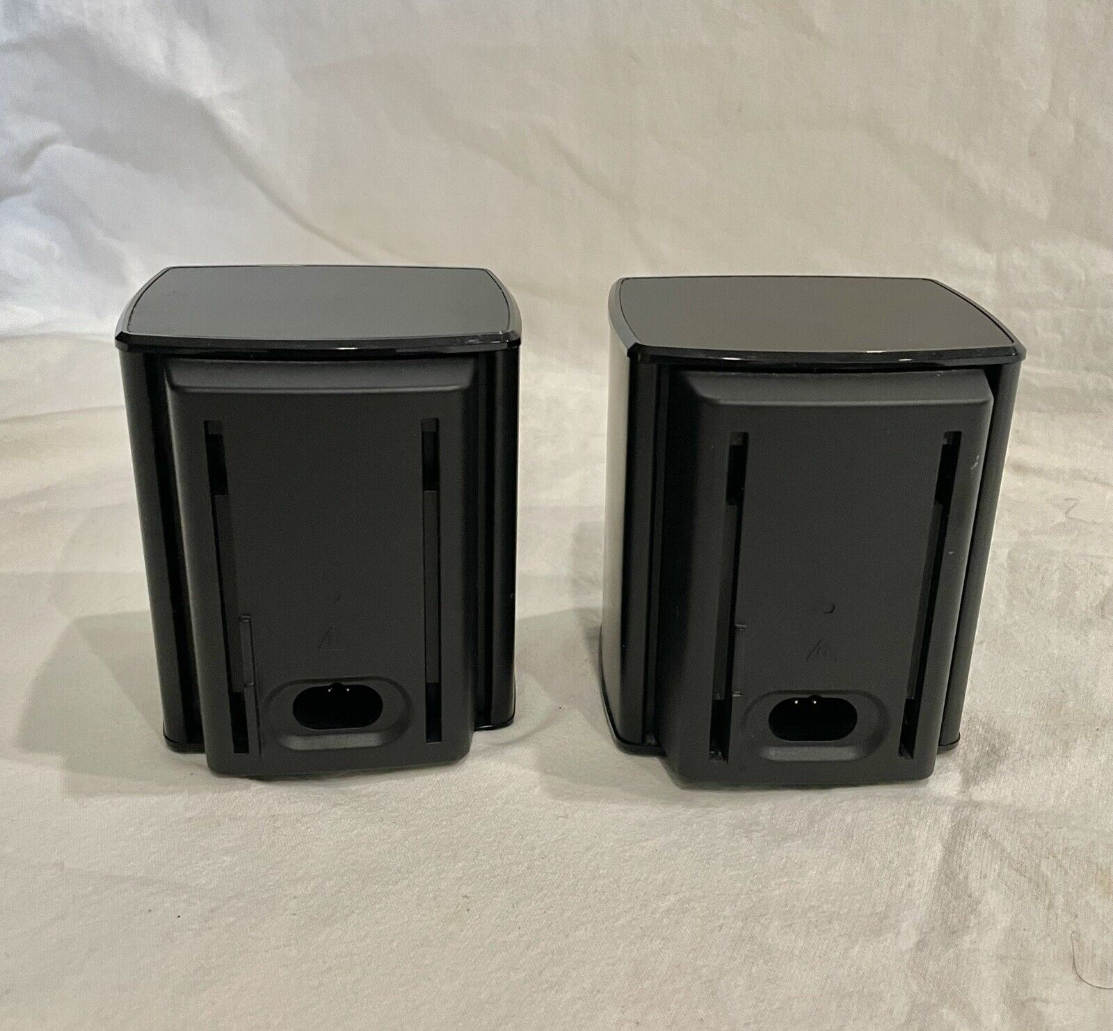 Infecteren Kust tiener Bose Virtually Invisible 300 Surround Speakers only PAIR excellent NO cords  | eBay