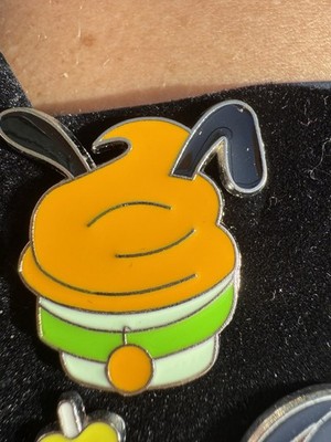 Disney Collectible Pin - Character Cupcake - Pluto