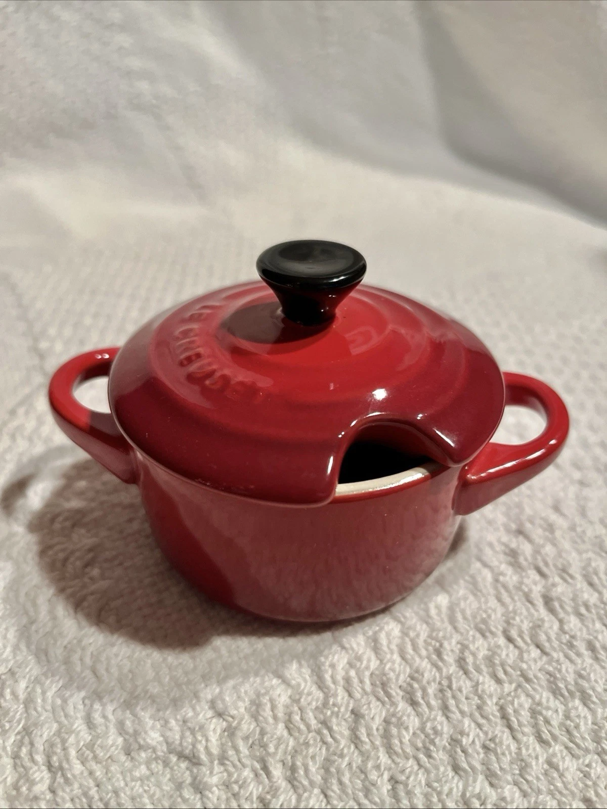 Vtg Le Creuset Mini Miniature Dutch Oven Crock Red 4”x3” Collectible RARE!
Opens in a new window or