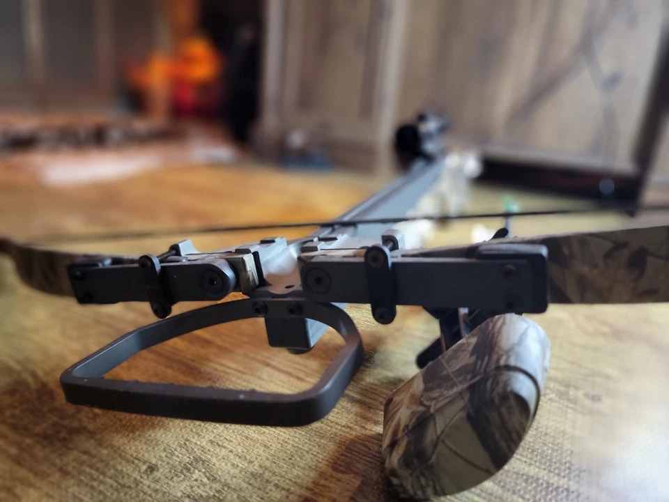 Exomax Excalibur Crossbow and Quiver - 350 FPS, Camo, Zeroed Scope, pull strings - Image 3 of 4