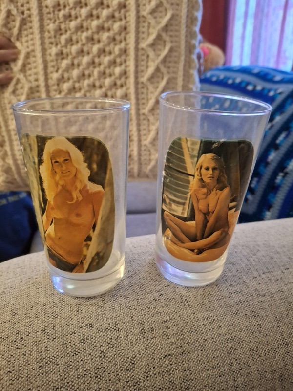 SET OF 2 VINTAGE HIGHBALL GLASSES RISQUE PEEK-A-BOO 1970s