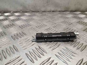 AUDI Q5 8R Antennenverst�rker  8R0035225J 2.00 Diesel 2012 32149353