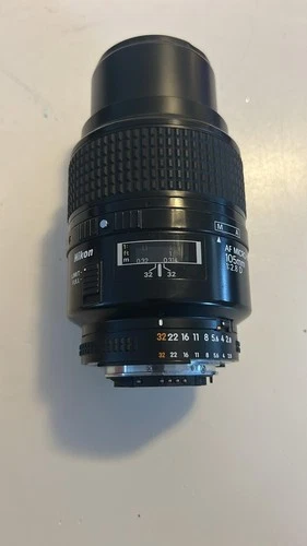 Nikon AF Micro Nikkor 105mm 1:2.8 D Lens Japan