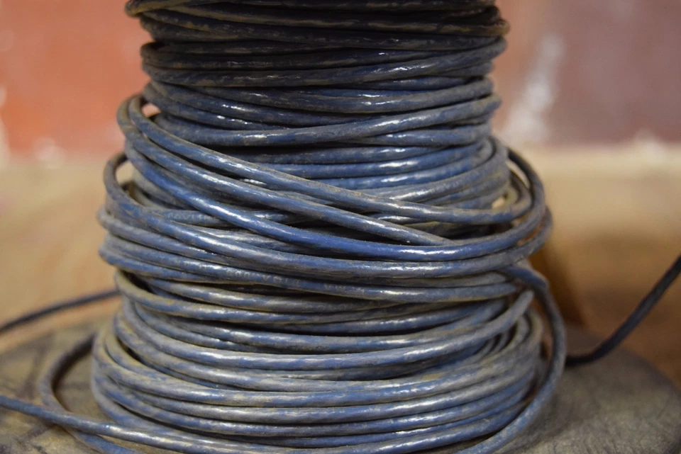 Lote de dos carretes de alambre de cobre trenzado de 100 pies 14 AWG Foto 2 de 4