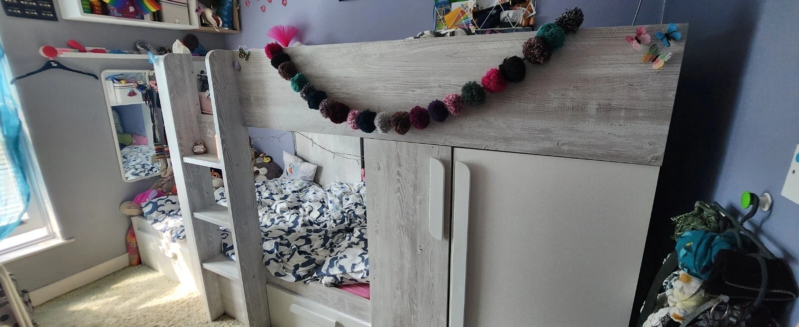 Picture 2 of 16