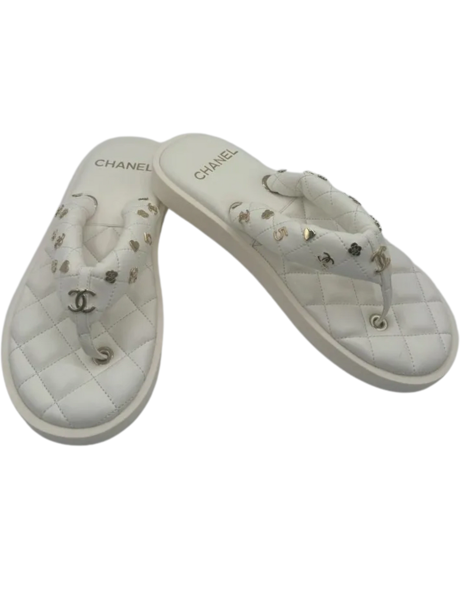 2023メティエダール◆送料無料！【CHANEL】ラフィア THONGS 2023メティエダール◇送料無料！【CHANEL】ラフィア THONGS