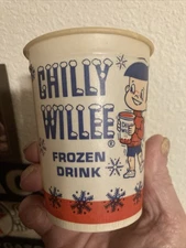 CHILLY WILLEE Drive In Wax Paper Cup Drive In Restaurant 4 1/4” Cup