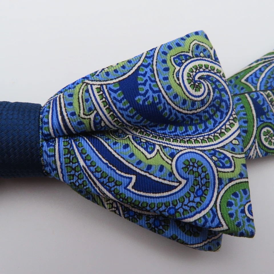 Gravata borboleta Croft & Barrow azul amarelo paisley 2,5" de largura pré-gravata poliéster - Imagem 2 de 4